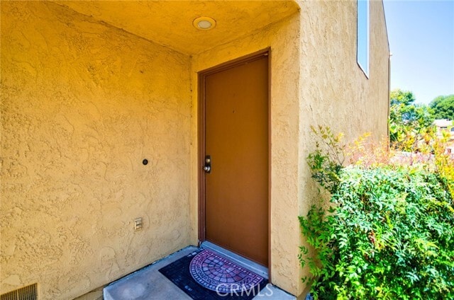 Building Photo - 4725 Cardena Plaza