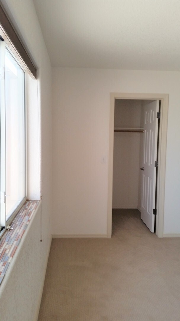 Building Photo - Modern Southside Duplex