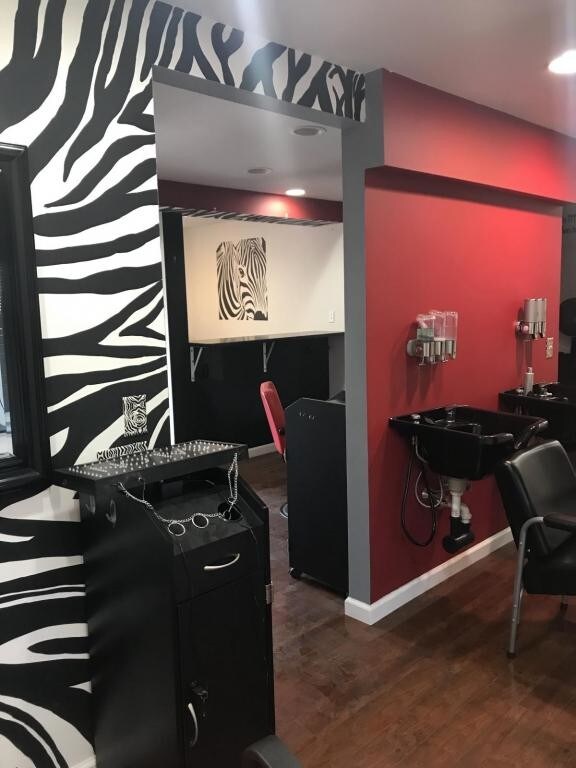 Building Photo - 212 State Road Unit B