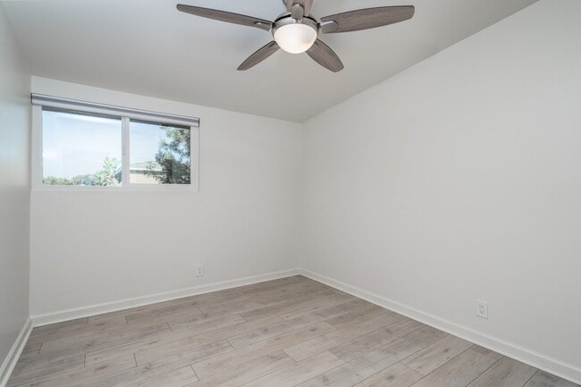 Building Photo - Beautifully Remodeled Tri-Level Condo With...