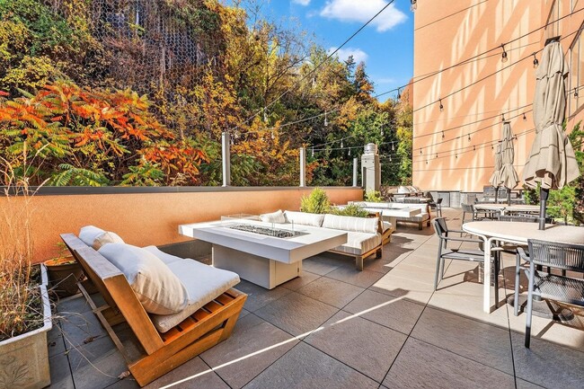 Building Photo - 8701 Churchill Rd