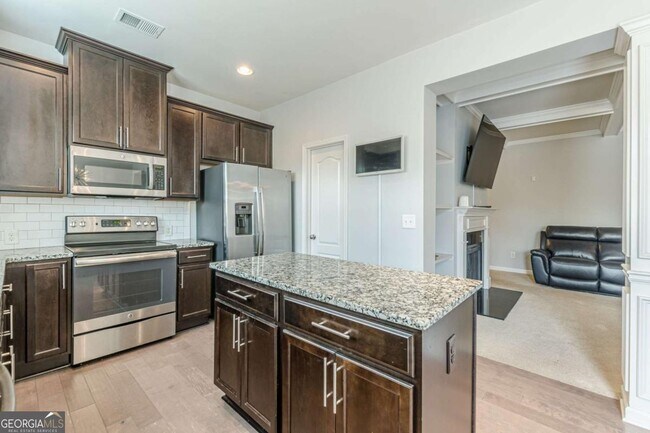 Building Photo - 5725 Radford Loop