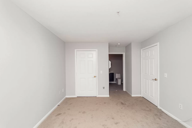 Building Photo - 100 Avalon Haven Dr