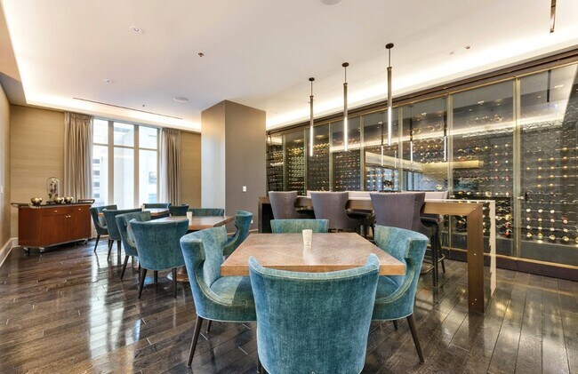 Building Photo - 118 E Erie St