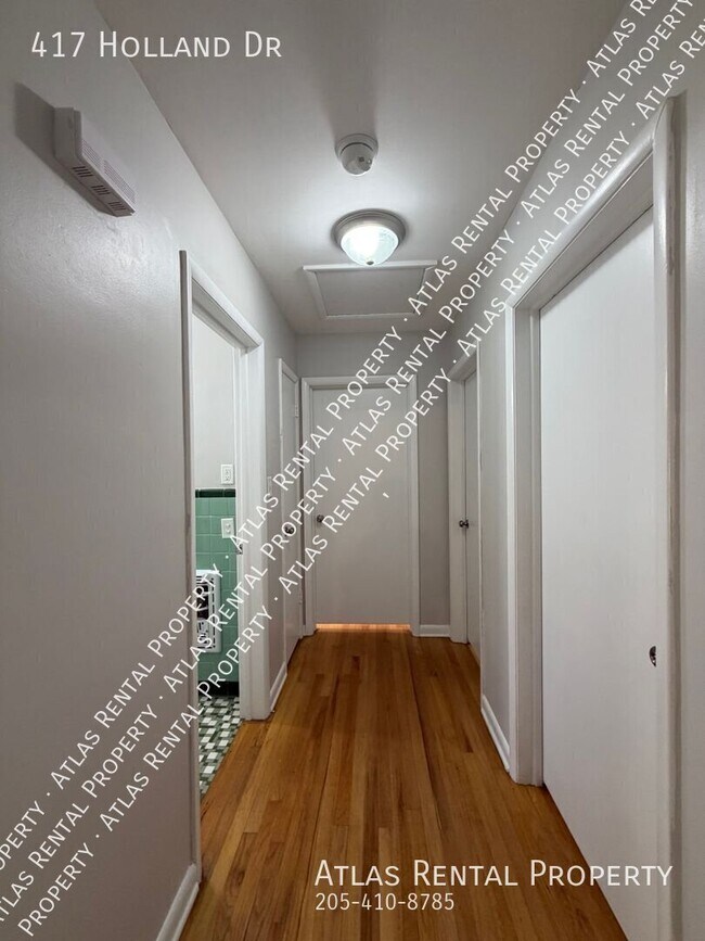 Building Photo - 417 Holland Dr