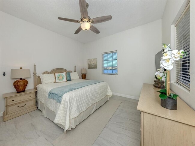 Building Photo - 498 Buena Vista Dr