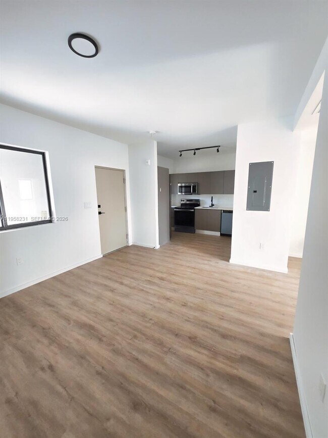 Building Photo - 753 NW 30th St