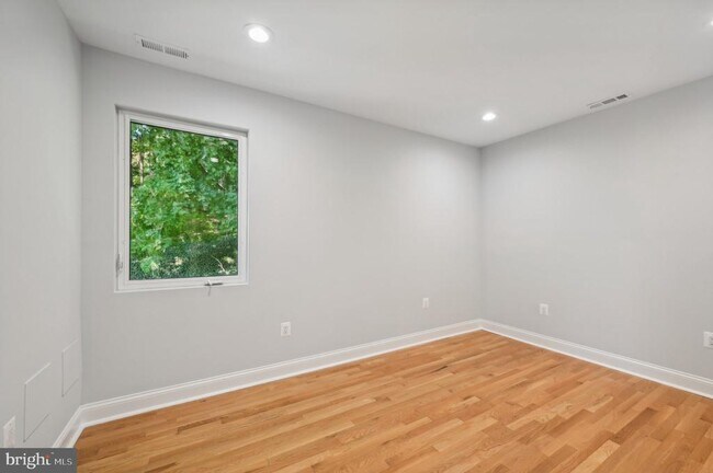 Building Photo - 2430 Harris Mill Rd