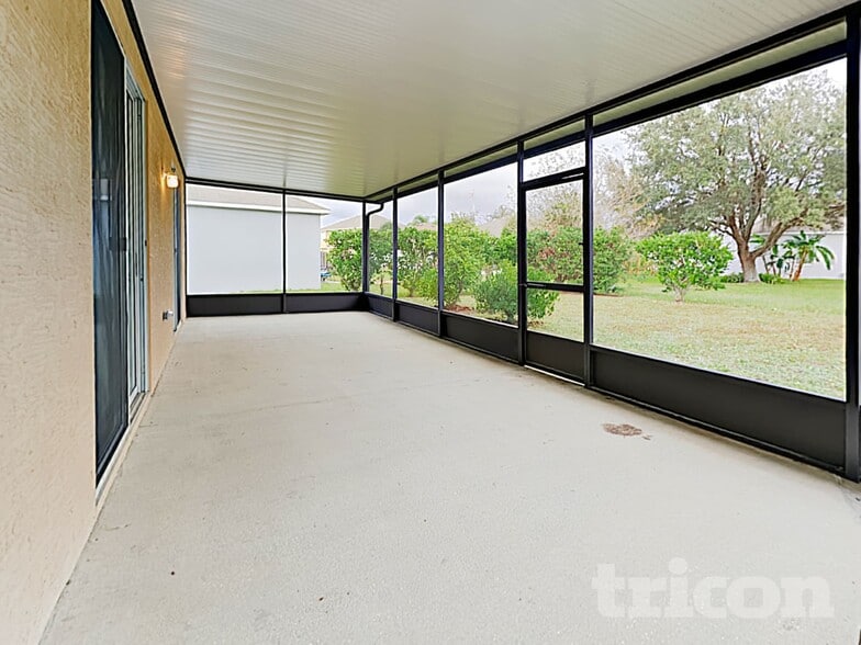 Building Photo - 10525 Beneva Dr
