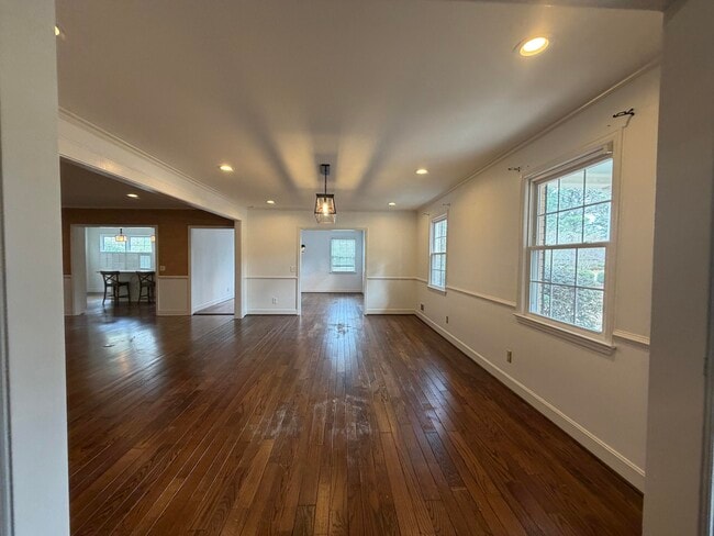 Building Photo - 115 Adams Ave