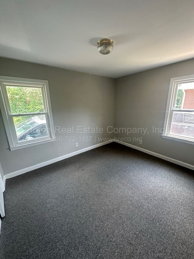 Building Photo - 1443 Clark Ave