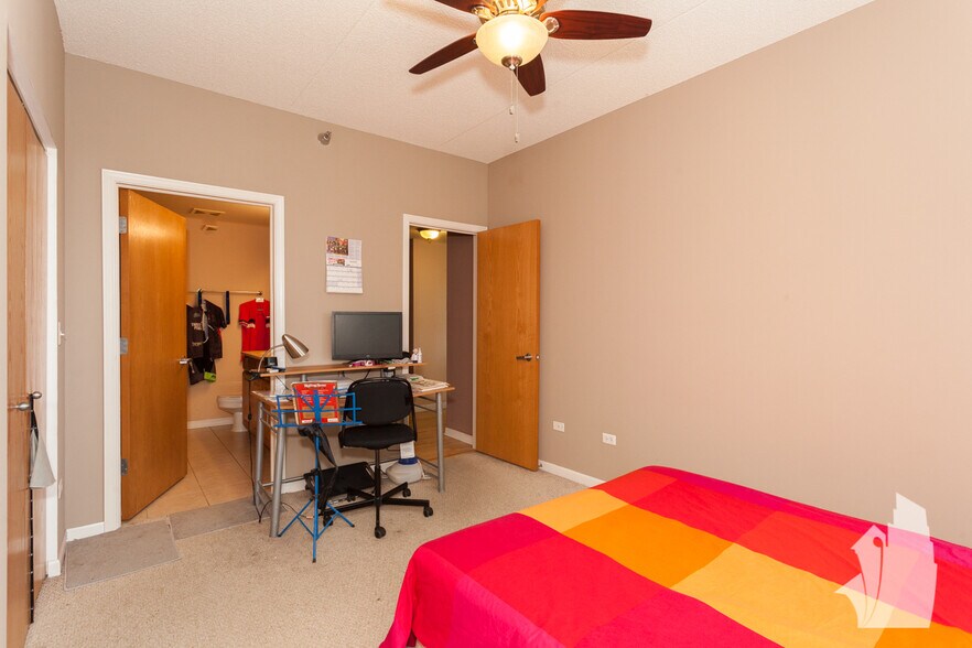 Building Photo - 1250 S Indiana Pkwy