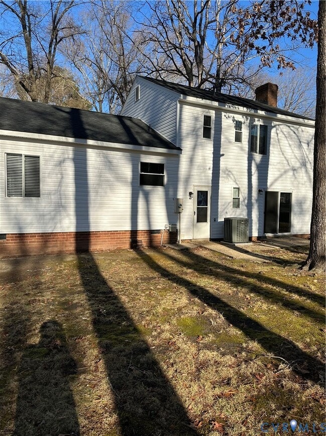 Building Photo - 9015 Covewood Rd