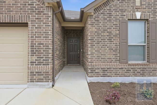 Building Photo - 8005 Crystalbrook W