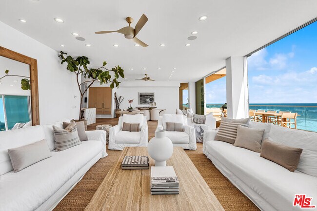 Building Photo - 25102 Malibu Rd