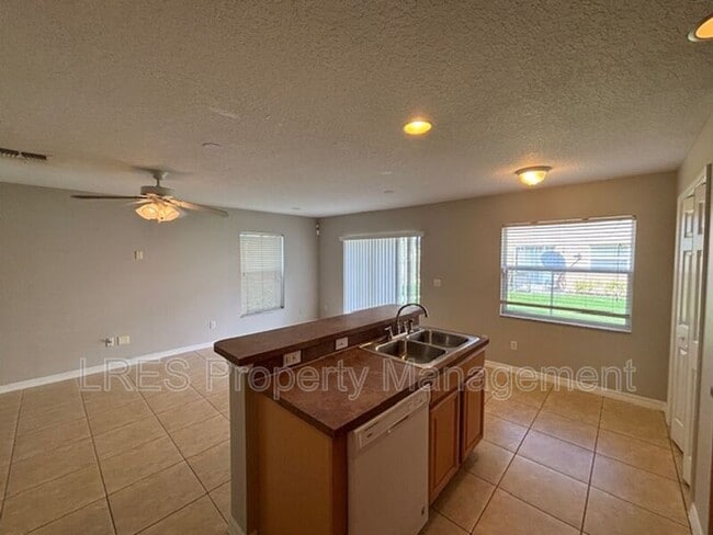 Building Photo - 4331 Aristocrat Point