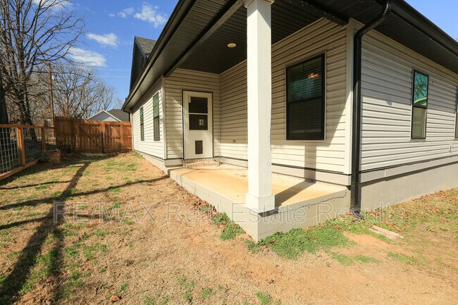 Building Photo - 10 Latheron Pl