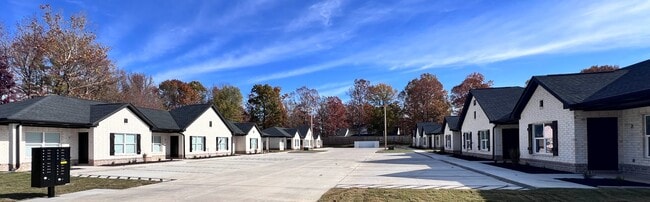 Building Photo - Brody Creek