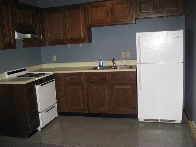 Building Photo - SHC Rentals Tri-plex