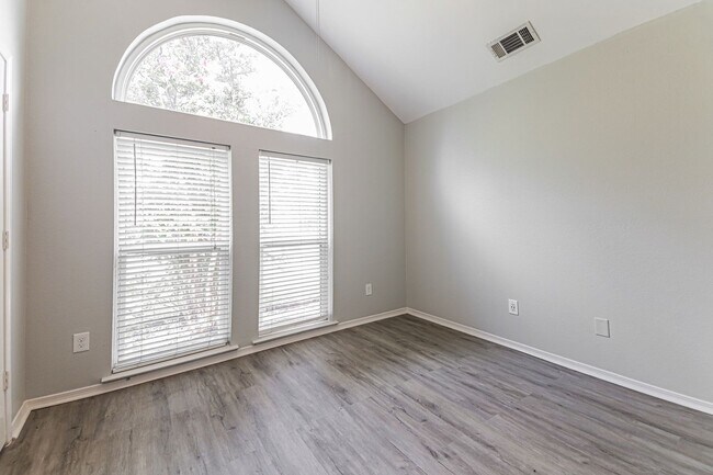 Building Photo - 4 BR/3BA | Newly Renovated Single Family Home | Fenced Patio | Private Pool!