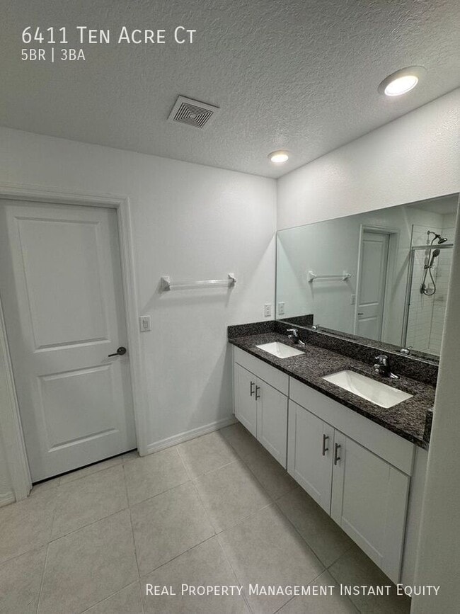 Building Photo - 6411 Ten Acre Ct