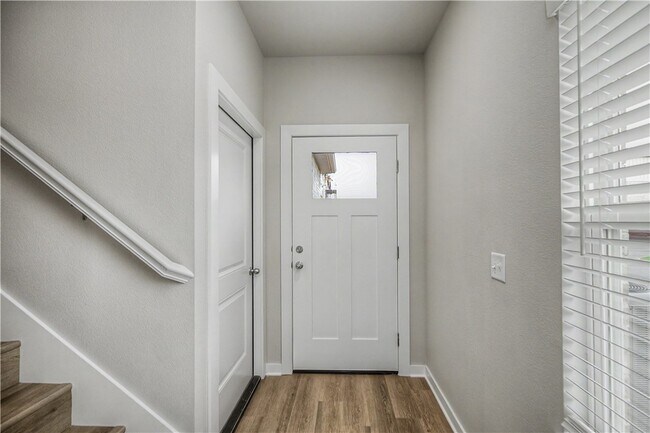 Building Photo - 401 S 29th St
