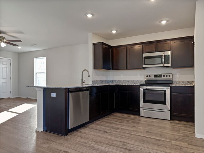 Building Photo - 8129 Sunflower Wy