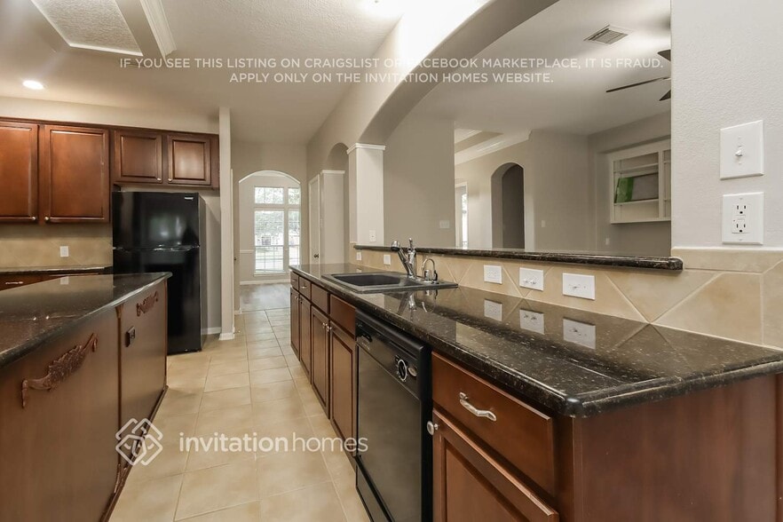 Building Photo - 18022 Oak Park Bend Ln