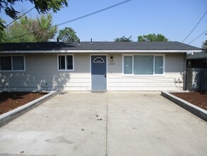 Building Photo - 18-4