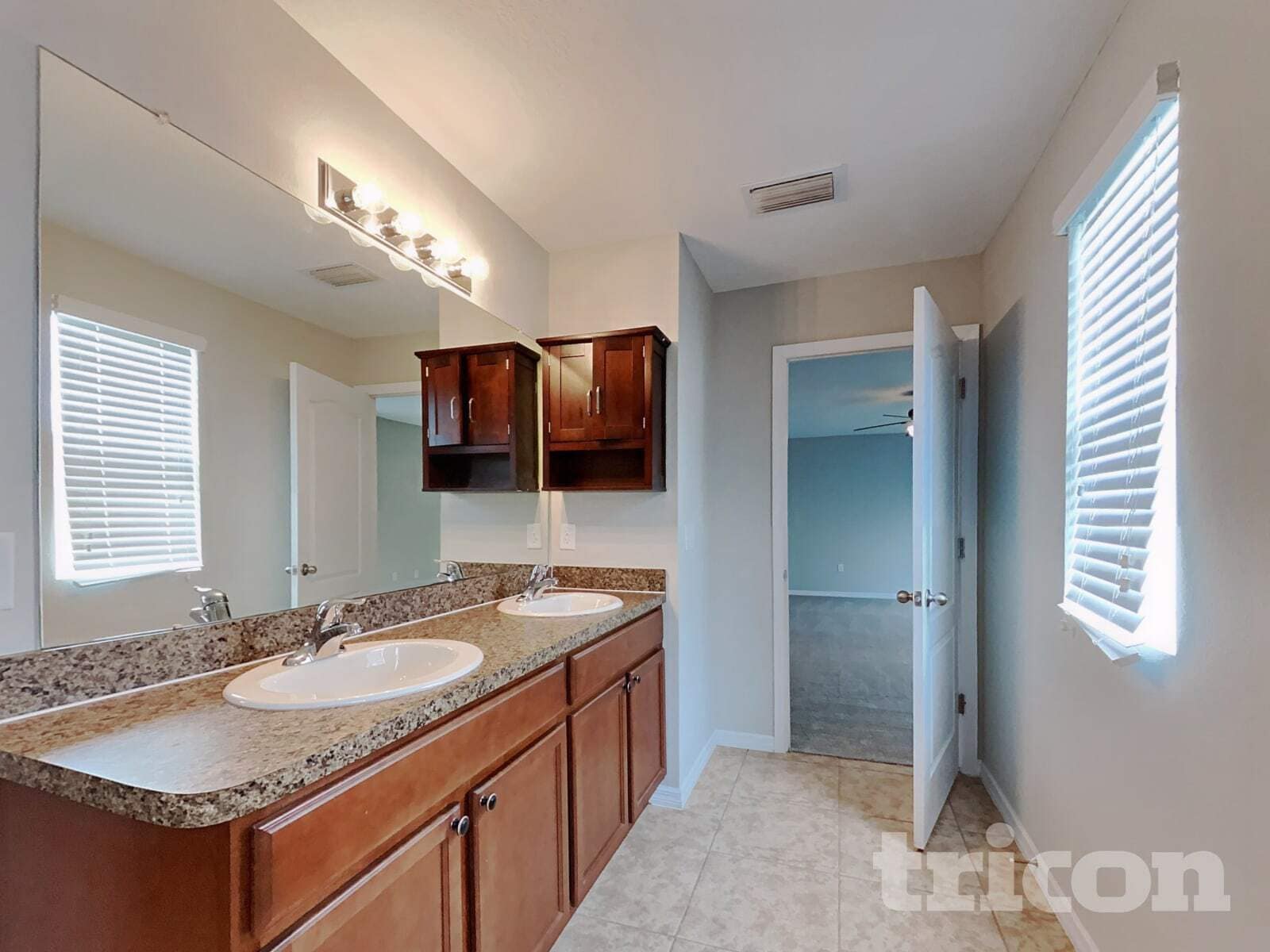 Building Photo - 3799 Crossline Dr