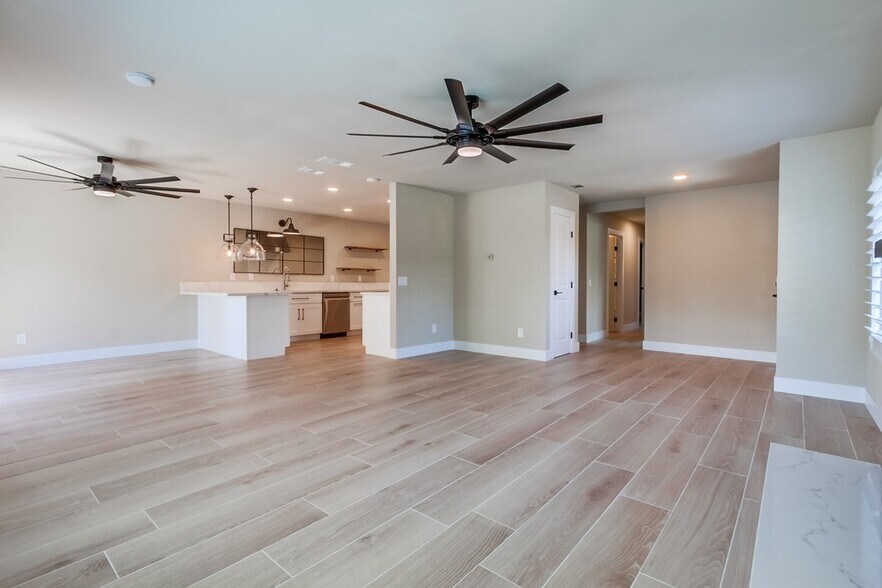 Primary Photo - 1204 Palomar Pl