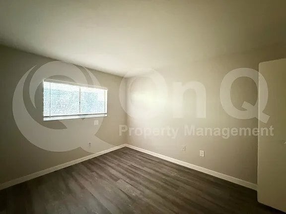 Building Photo - 3002 E Waltann Ln