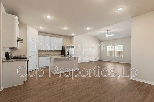 Building Photo - 5103 Topaz Bnd