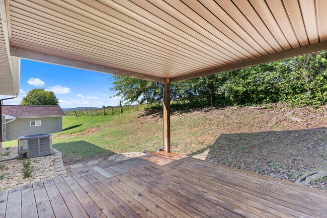 Building Photo - 1060 Okrina Dr