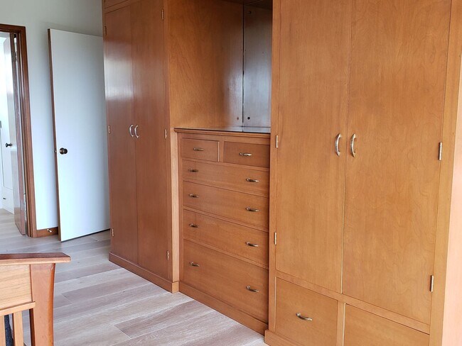 Building Photo - Hatton Fields Retreat with Guest Suite and...