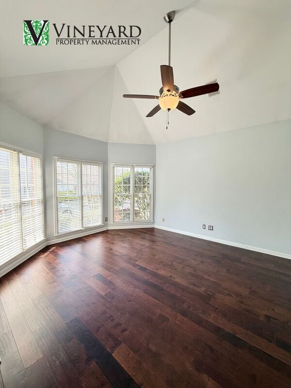 Building Photo - 3313 Hidden Trail Rd SE