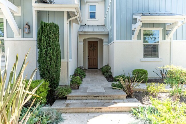 Building Photo - Stunning 5BR/5BA Luxury Rental in Irvine’s Great Park