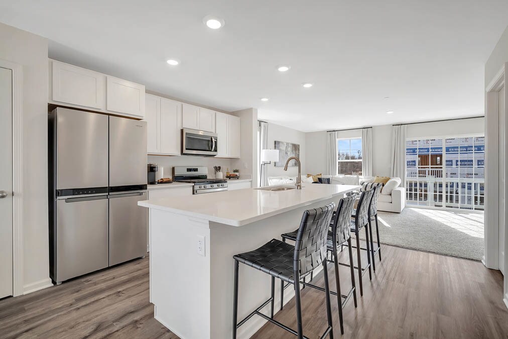Building Photo - 370 Bridgeview Ct