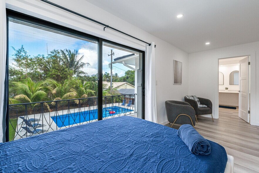 Building Photo - 807-809 Southwest 14th Court-SI FL2-ID1475657P