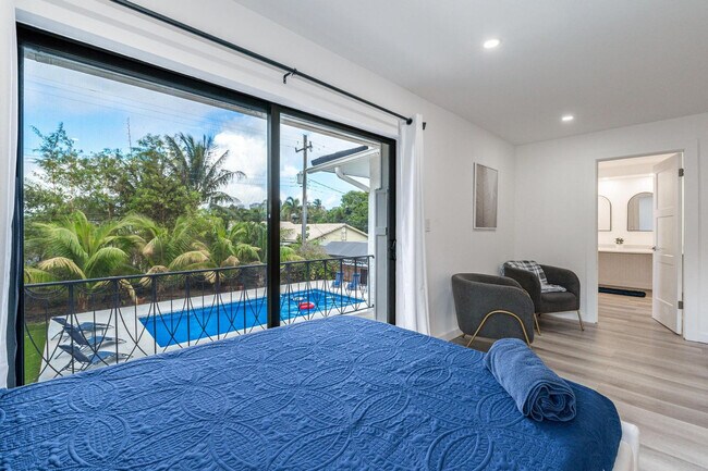 Building Photo - 809 SW 14th Ct