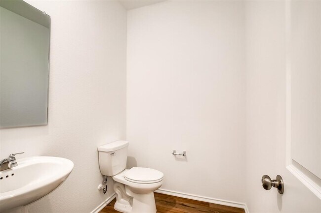 Building Photo - 414 Sebring Cir