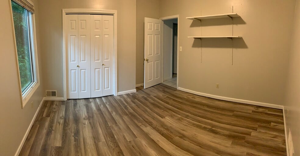 Bedroom 4 - 840 Cayton St