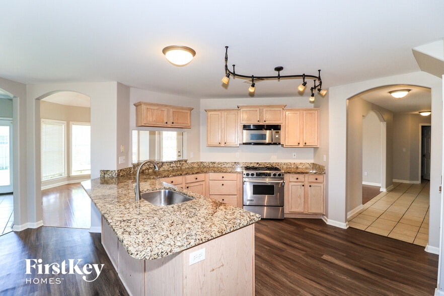 Building Photo - 8181 Short Grass Cove