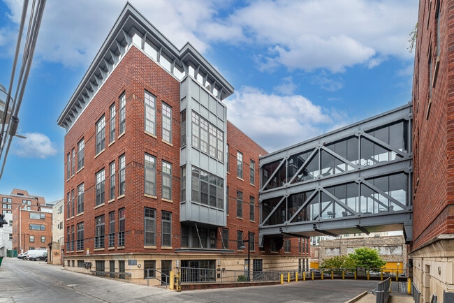 Building Photo - 2328 Champlain St NW