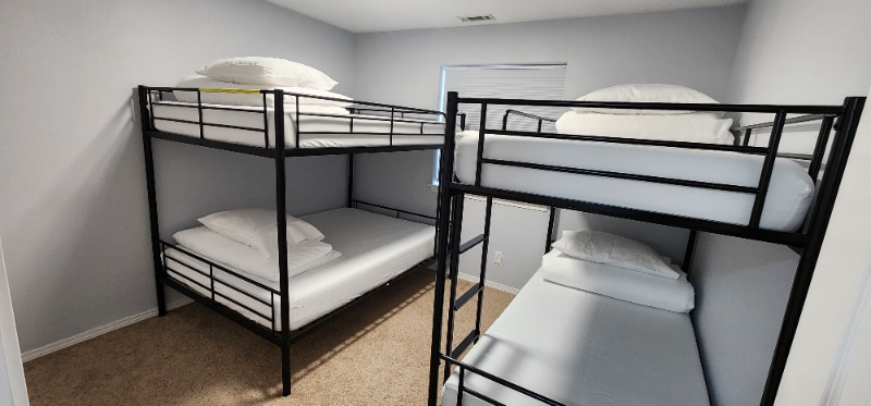 Building Photo - 1122-1122 SW Mayflower