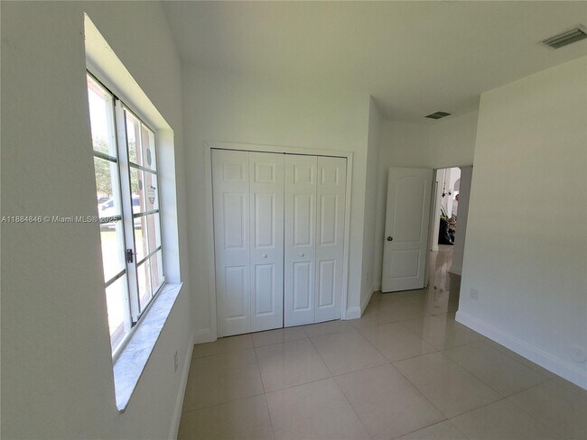 Building Photo - 10814 SW 228th Terrace