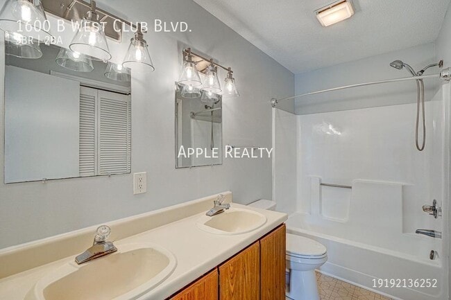 Building Photo - 1600 W Club Blvd