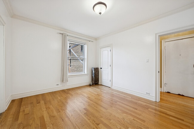 Building Photo - 2315 N Commonwealth Ave