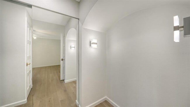 Building Photo - 1770 S Oval Dr