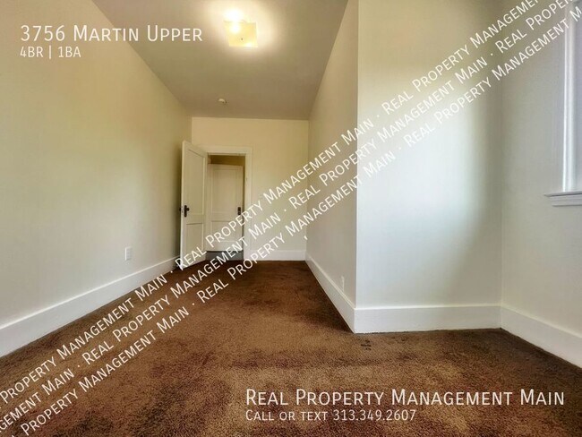 Building Photo - 3756 Martin St